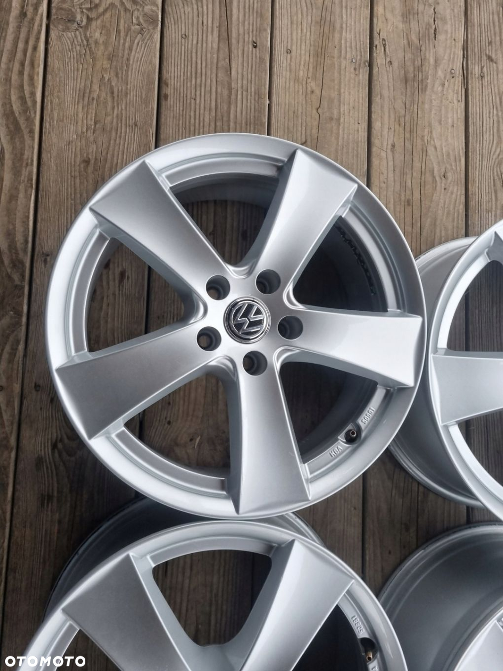 VW PASSAT,GOLF,AUDI,SEAT ,SKODA SUPERB 7.5X18 ET42 5X112 super stan - 2
