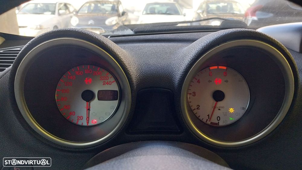 Alfa Romeo 147 1.9 JTD Progression - 9