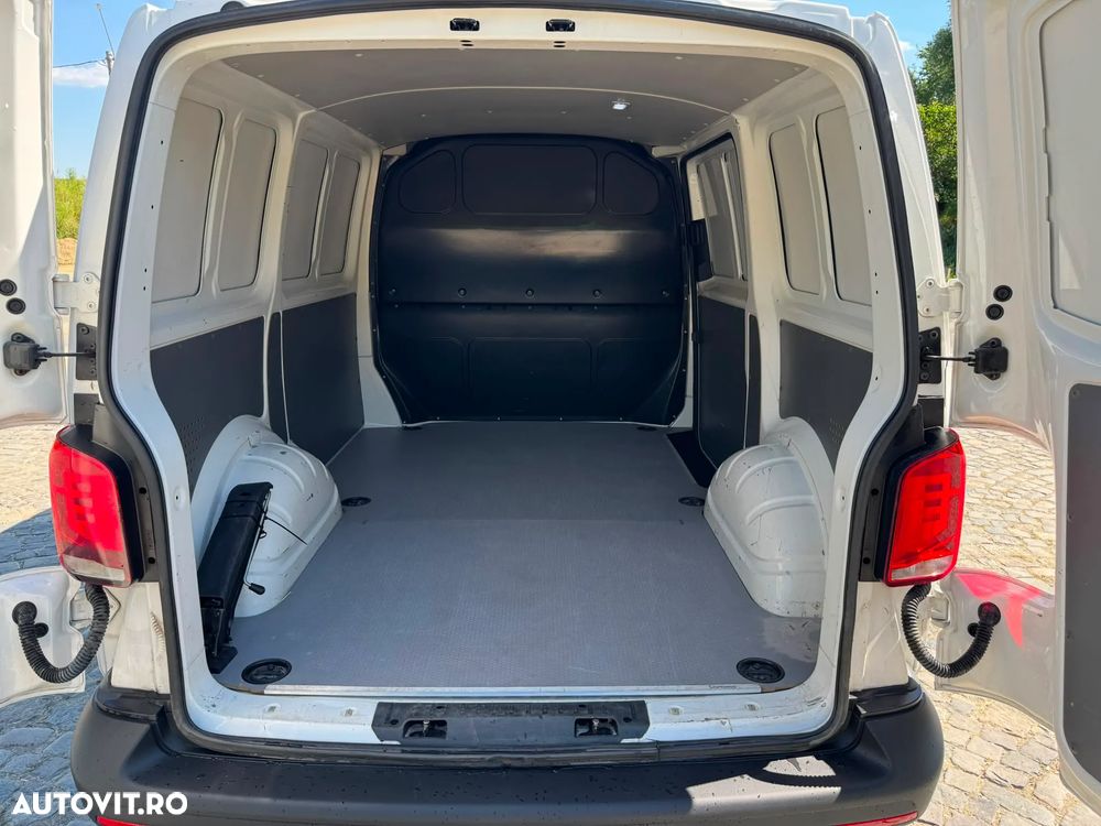 Volkswagen Transporter - 9