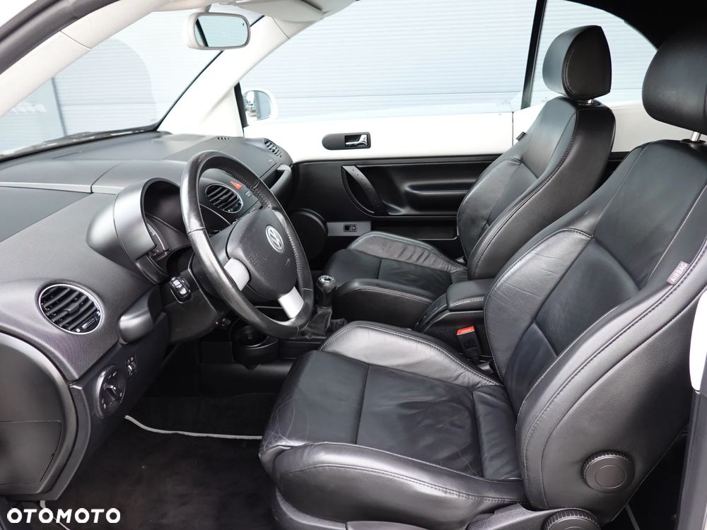 Volkswagen New Beetle Cabriolet 1.9 TDI DPF United - 13