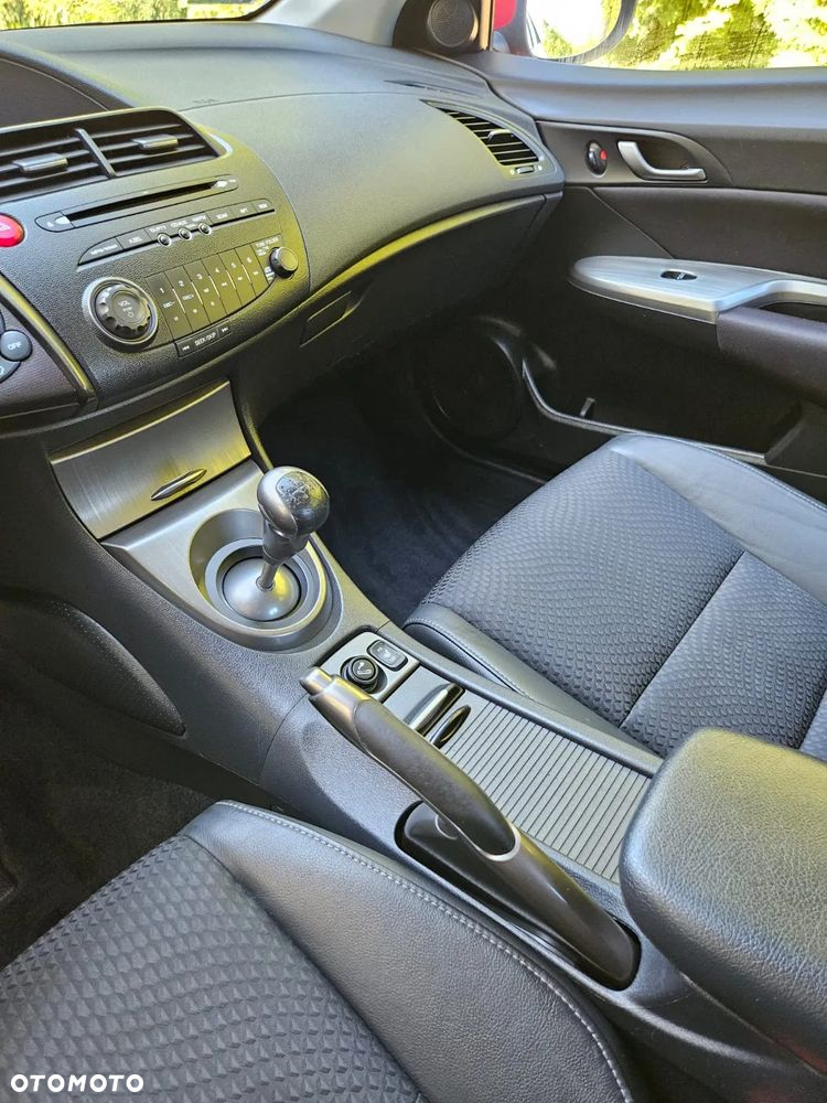 Honda Civic 1.8 GT Special Edition - 12