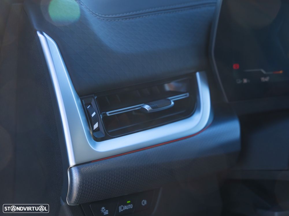 BMW iX2 eDrive20 Pack Desportivo M - 26