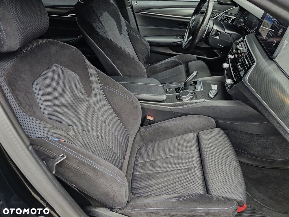 BMW Seria 5 530i xDrive M Sport sport - 15