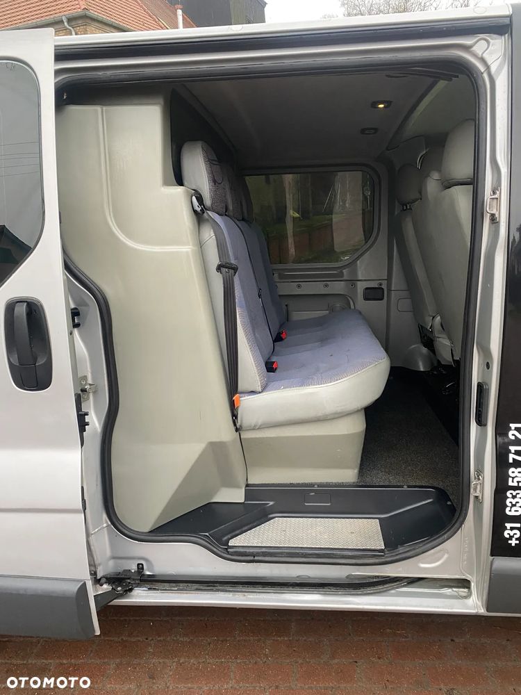 Renault Trafic - 12