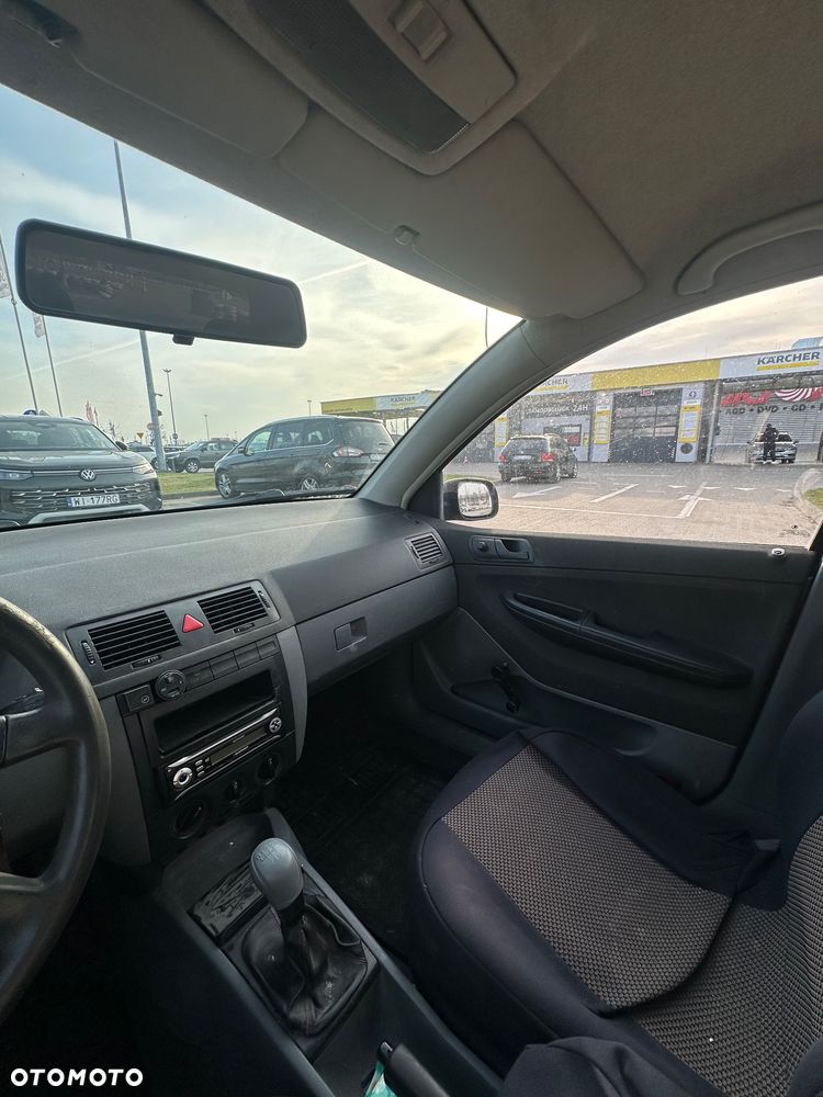 Skoda Fabia 1.2 HTP Classic - 10