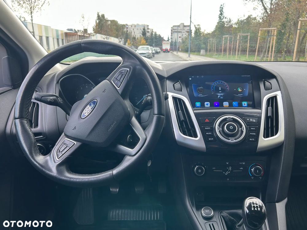 Ford Focus 1.6 Trend - 4