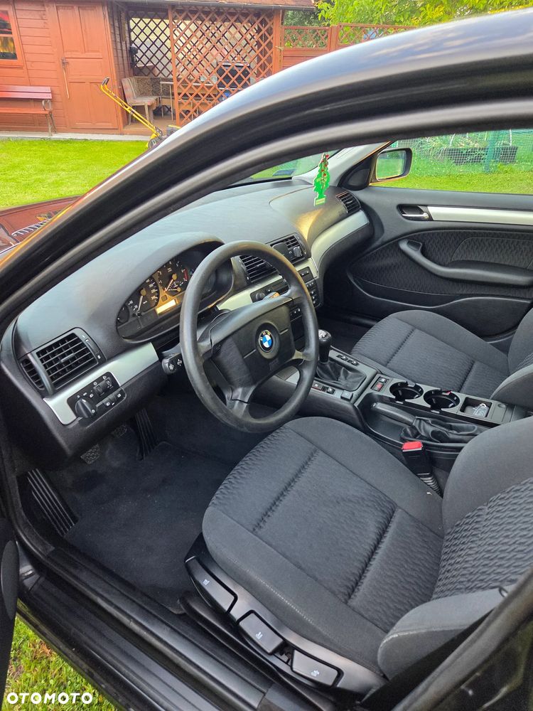 BMW Seria 3 318i - 15