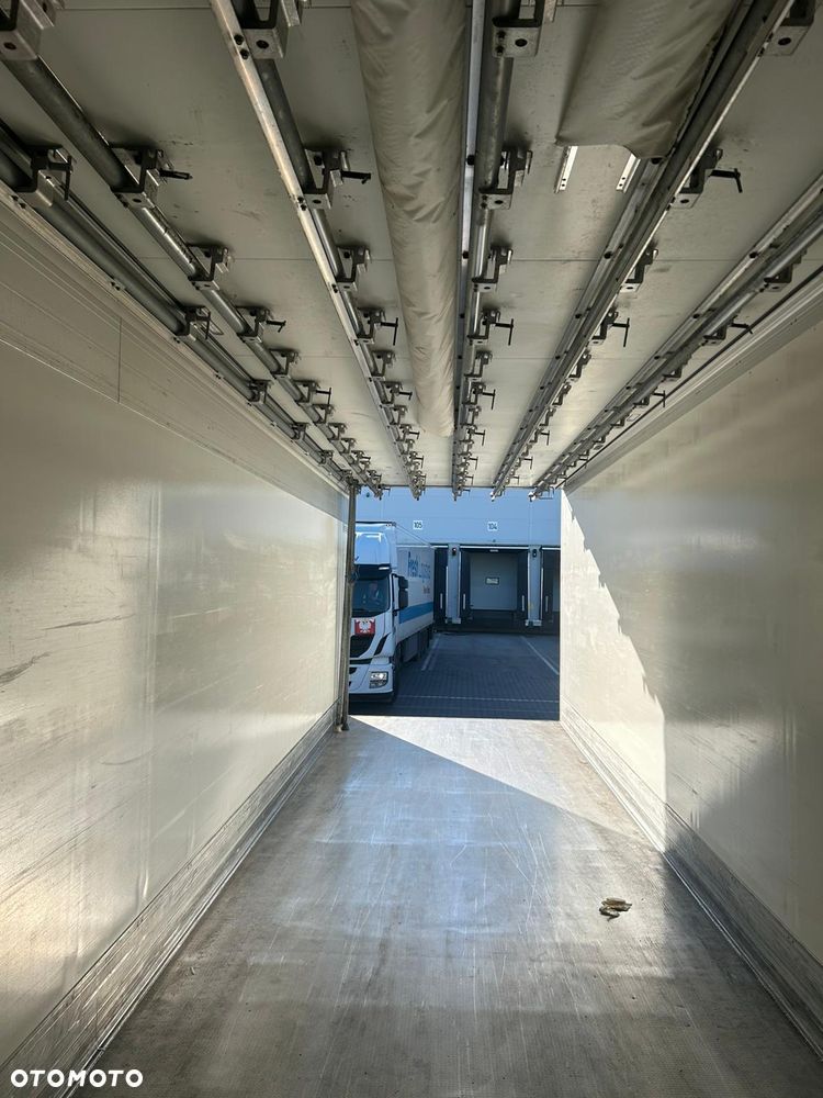 Schmitz Cargobull SKO 24/L - 12