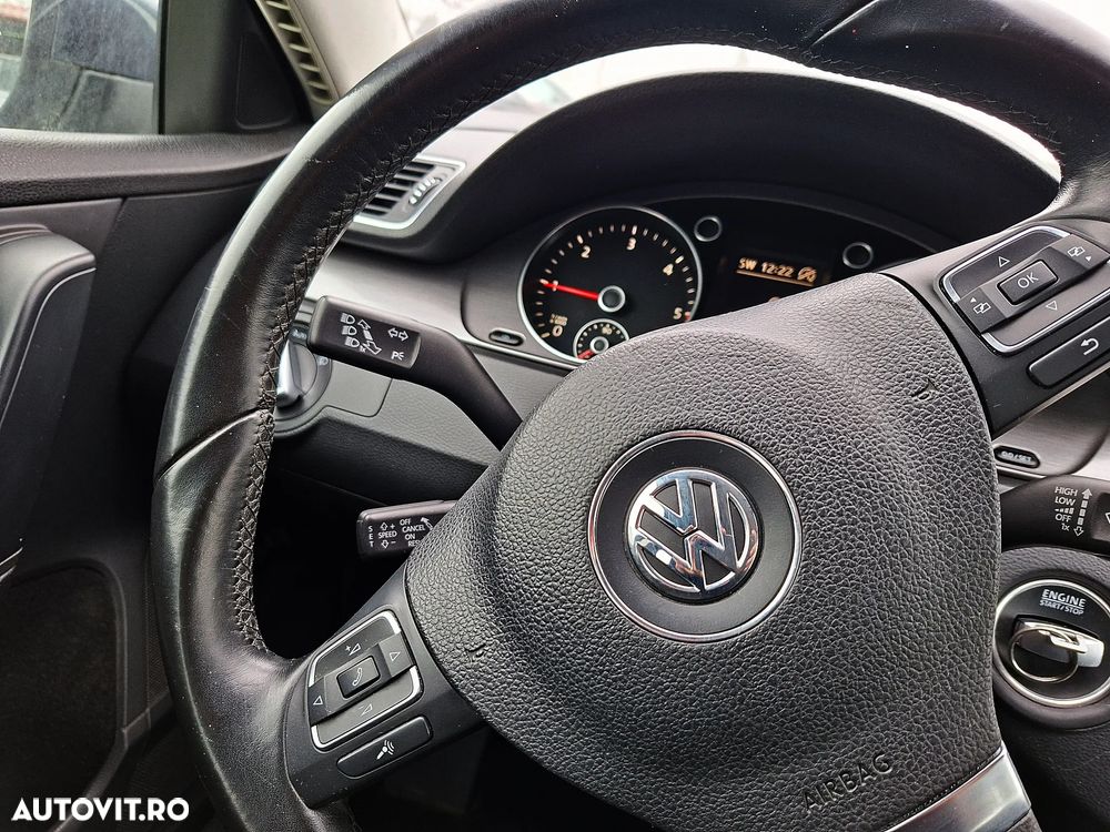 Volkswagen Passat 2.0 TDI BlueMotion Technology DSG Highline - 13