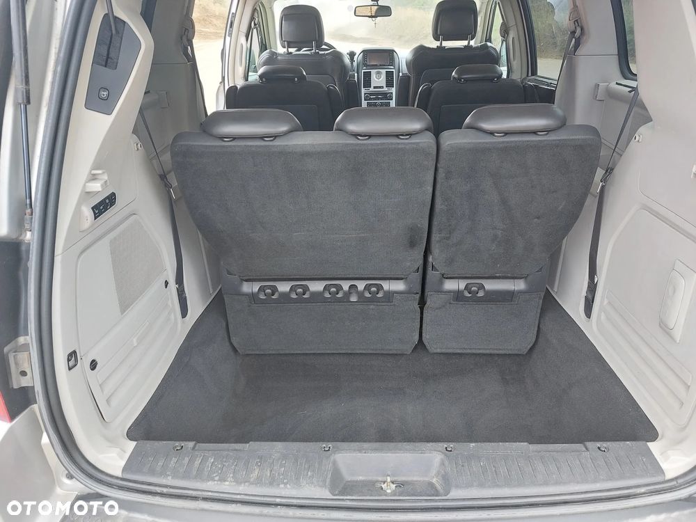 Chrysler Grand Voyager 2.8 CRD Limited - 12