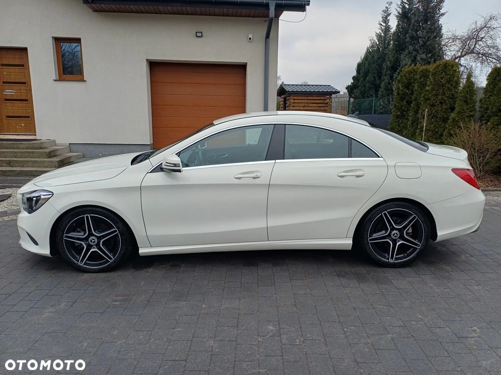 Mercedes-Benz CLA 250 4Matic 7G-DCT UrbanStyle Edition - 4