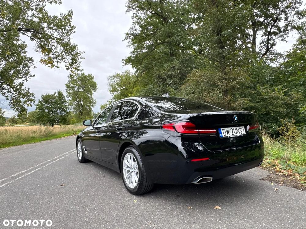 BMW Seria 5 520d xDrive MHEV - 6
