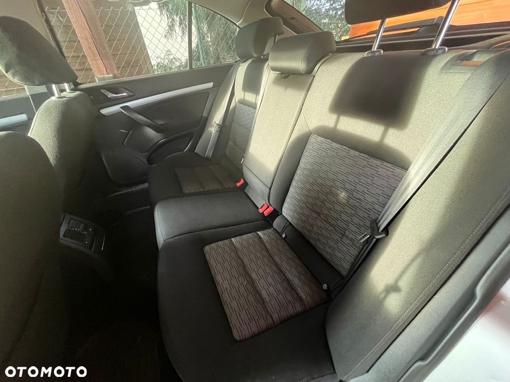 Skoda Octavia 1.4 TSI Ambiente - 6