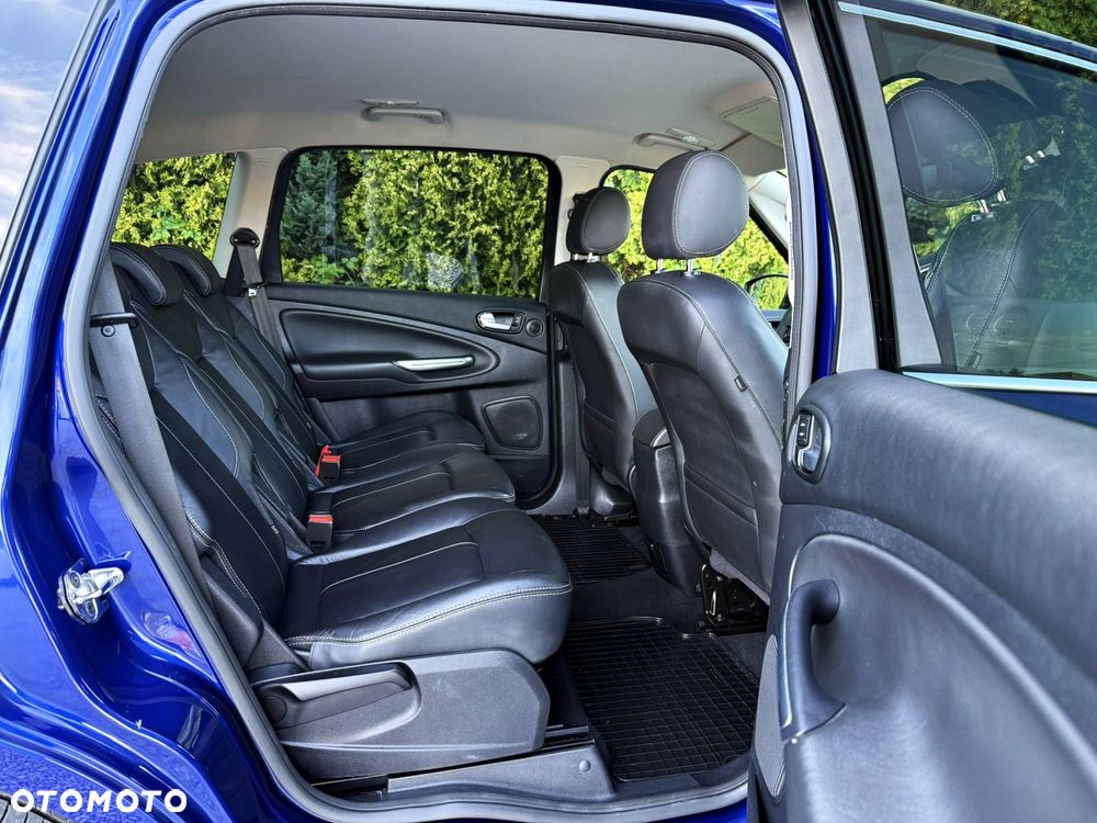 Ford S-Max - 37