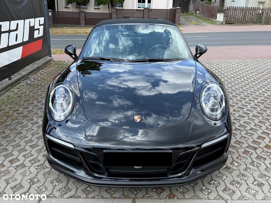 Porsche 911 Targa 4 GTS PDK - 3