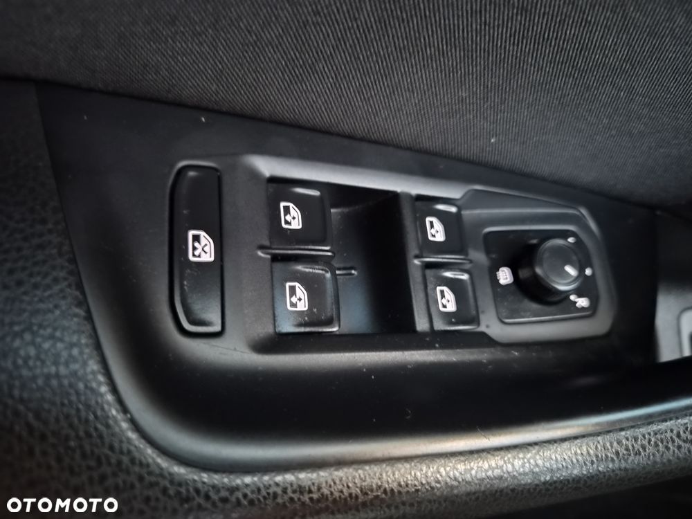 Volkswagen Passat Variant 1.6 TDI SCR DSG Business - 31