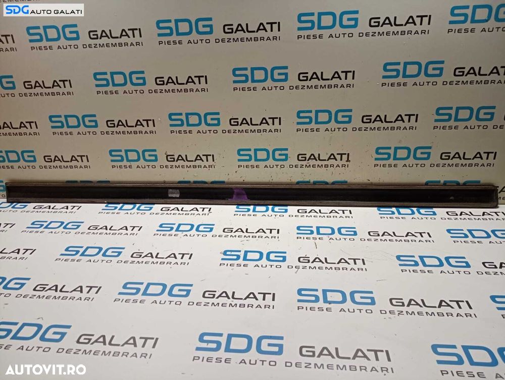 Bandou Ornament Plastic Inferior de pe Usa Portiera Dreapta Fata Skoda Octavia 2 2004 - 2013 Cod 1Z0853516C [M6598] - 3