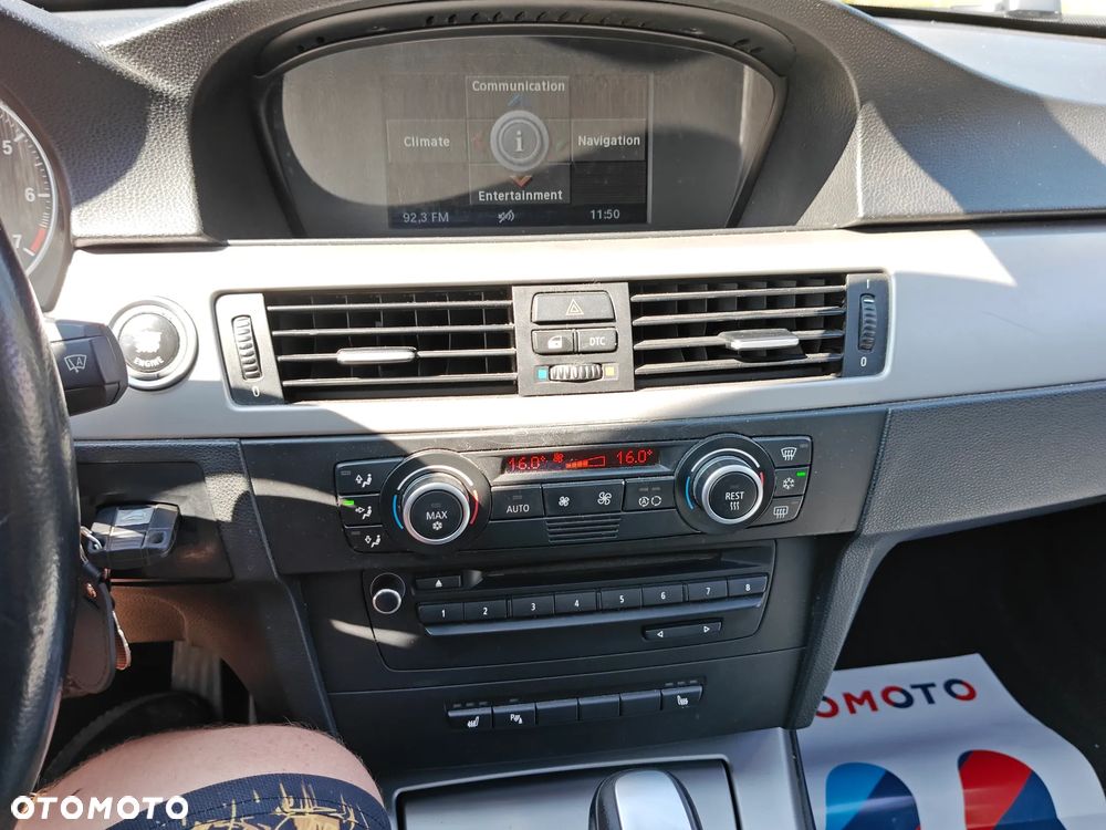 BMW Seria 3 318i - 22