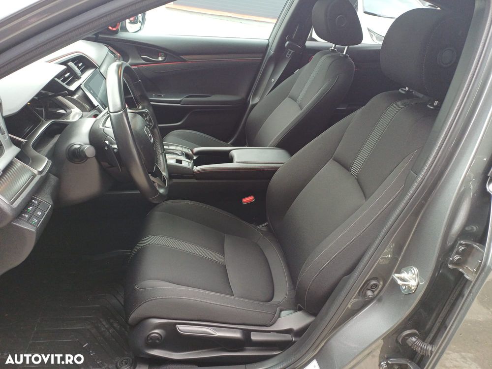 Honda Civic 1.5 VTEC Turbo CVT Sport Plus - 9