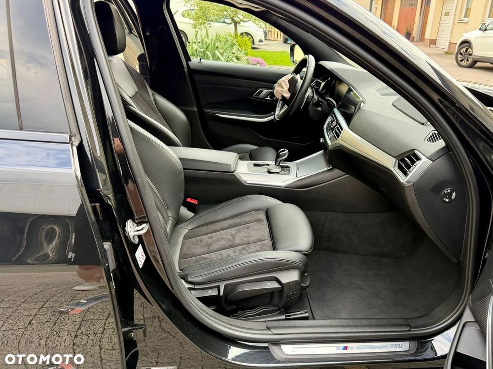 BMW Seria 3 320d xDrive mHEV M Sport - 8