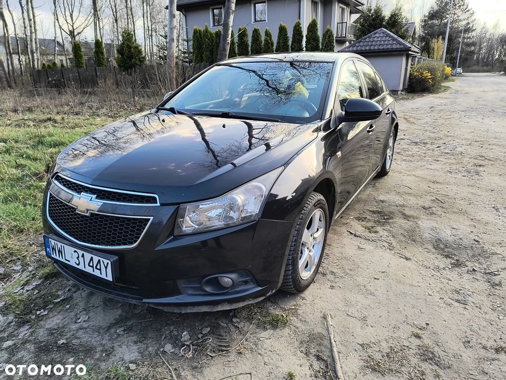 Chevrolet Cruze 1.8 LS - 23
