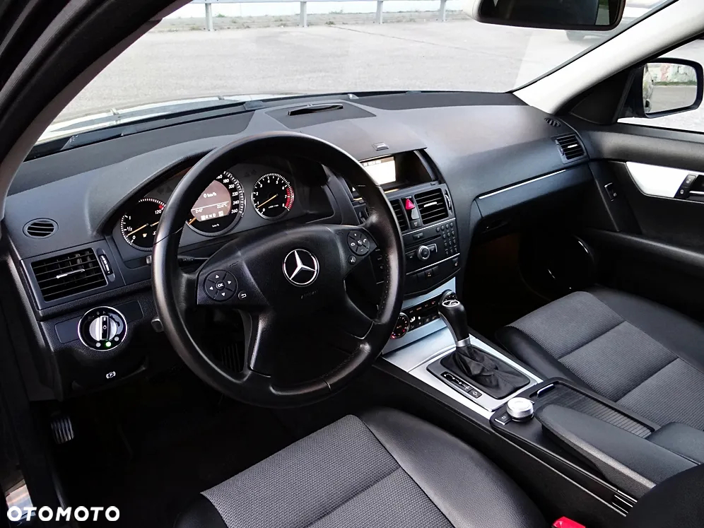 Mercedes-Benz Klasa C 180 T Kompressor Automatik Avantgarde - 24