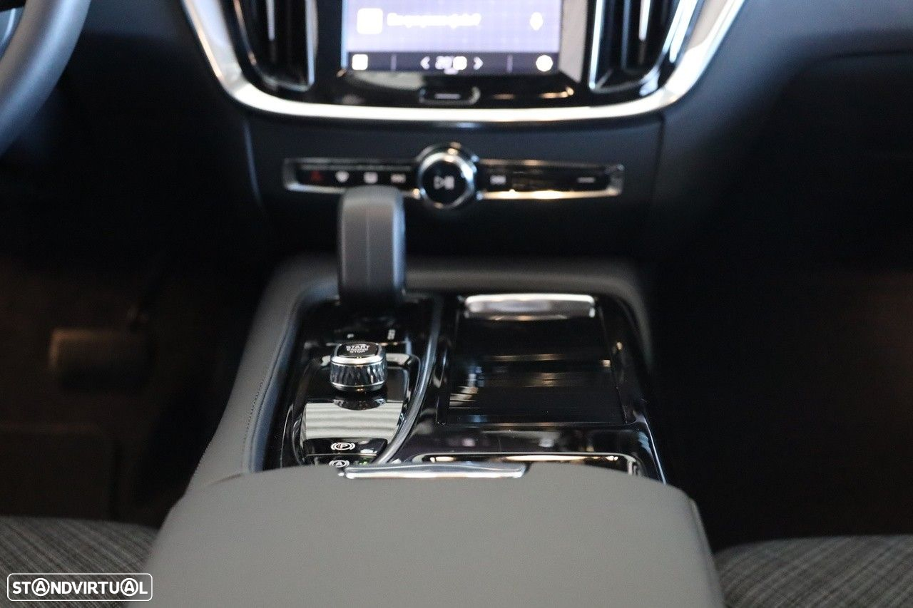 Volvo V60 2.0 T6 AWD TE Core - 11