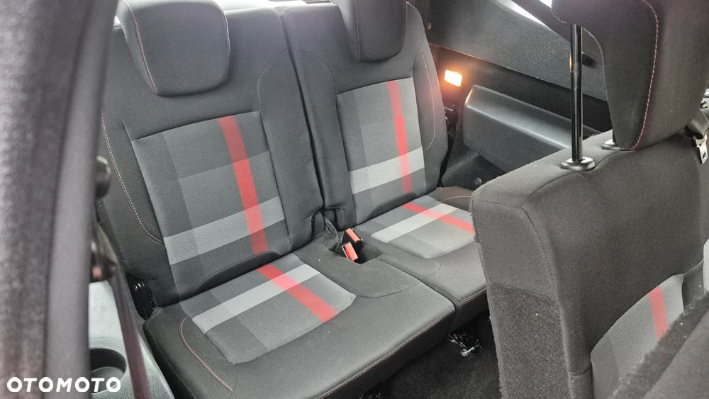 Dacia Lodgy TCe 130 GPF (7-Sitzer) Stepway - 12