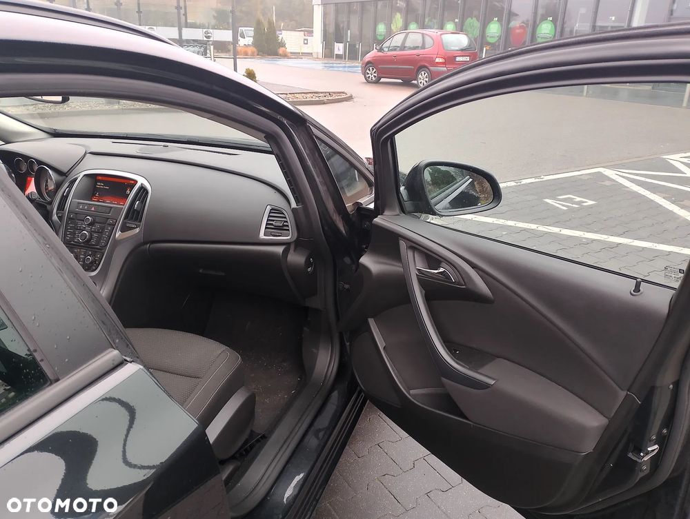 Opel Astra 1.4 T Enjoy S&S - 10