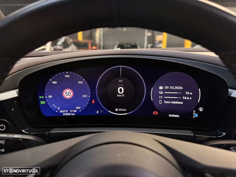 Porsche Macan Electric 4 - 13