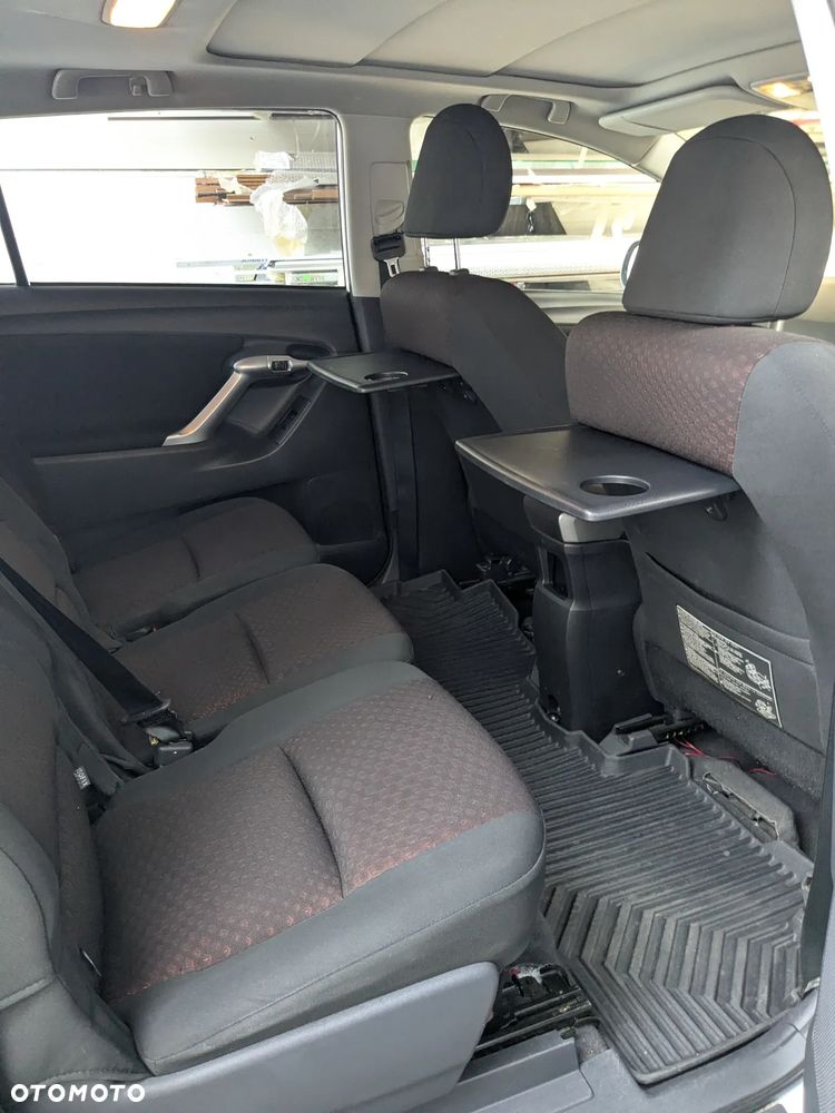 Toyota Verso 2.0 D-4D - 10