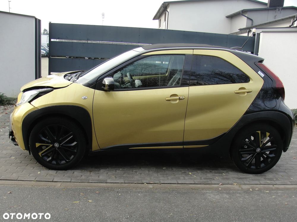 Toyota Aygo X x-shift x-clusive Style Selection - 17