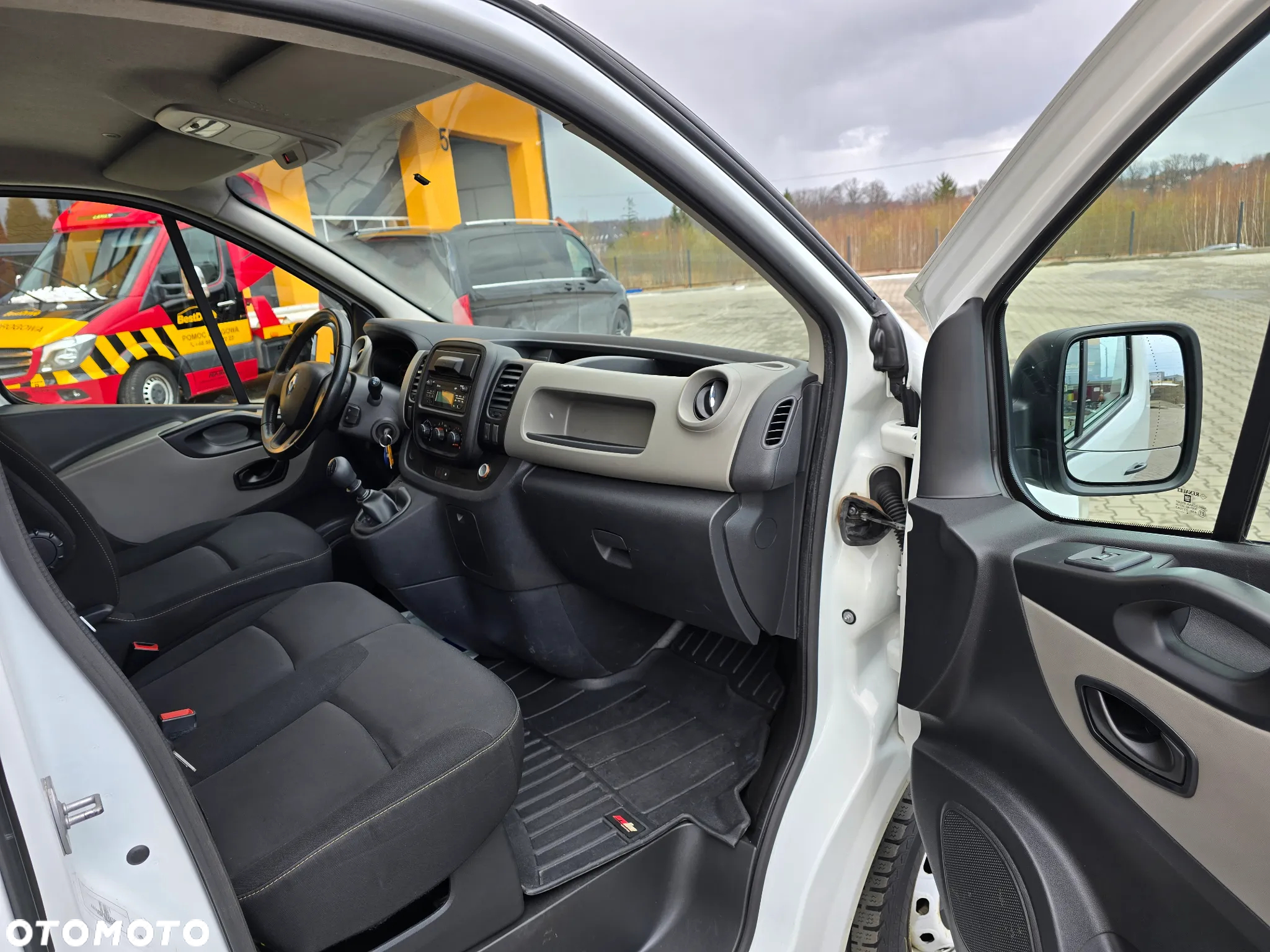 Renault Trafic - 8
