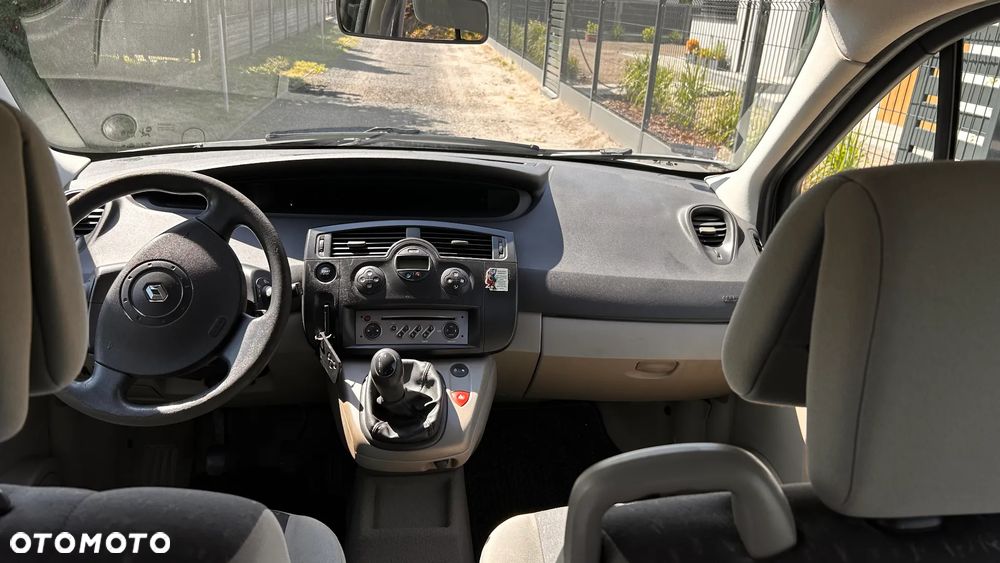 Renault Scenic 1.6 16V Authentique - 5
