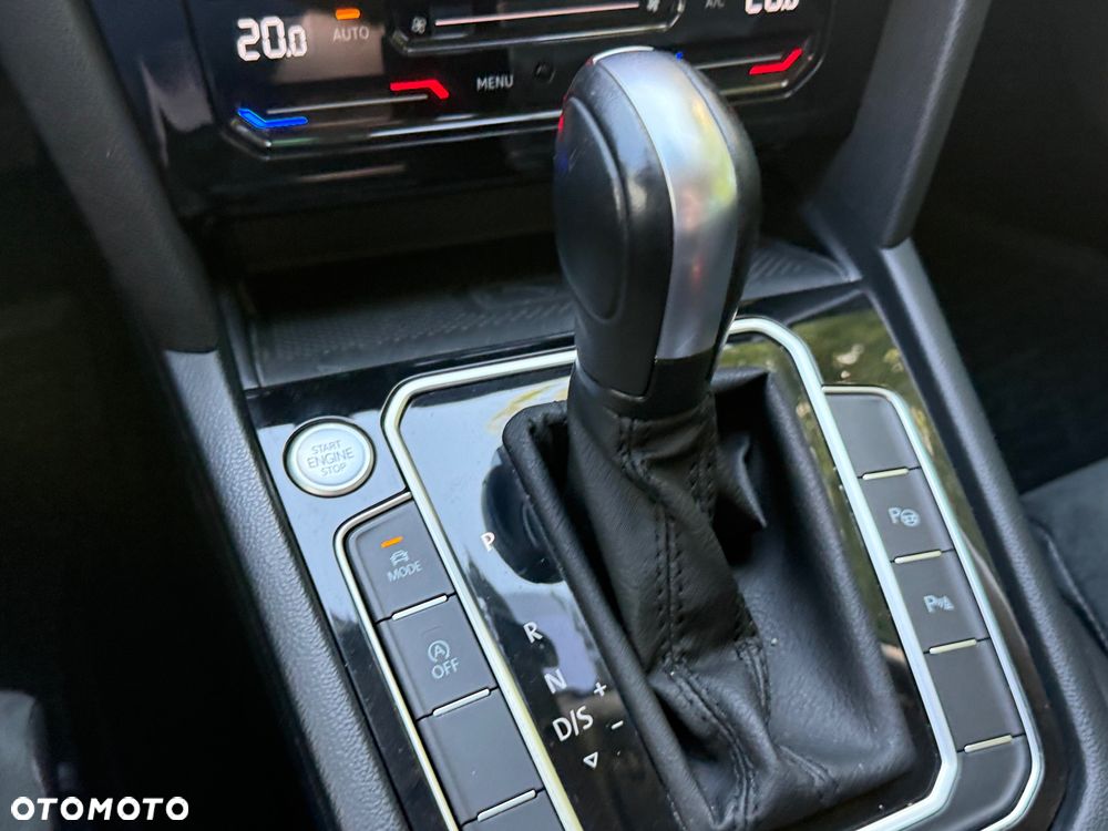 Volkswagen Passat Variant 2.0 TDI EVO Elegance DSG - 29