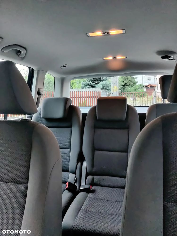 Volkswagen Touran 1.6 TDI DPF BlueMot Trendline - 8