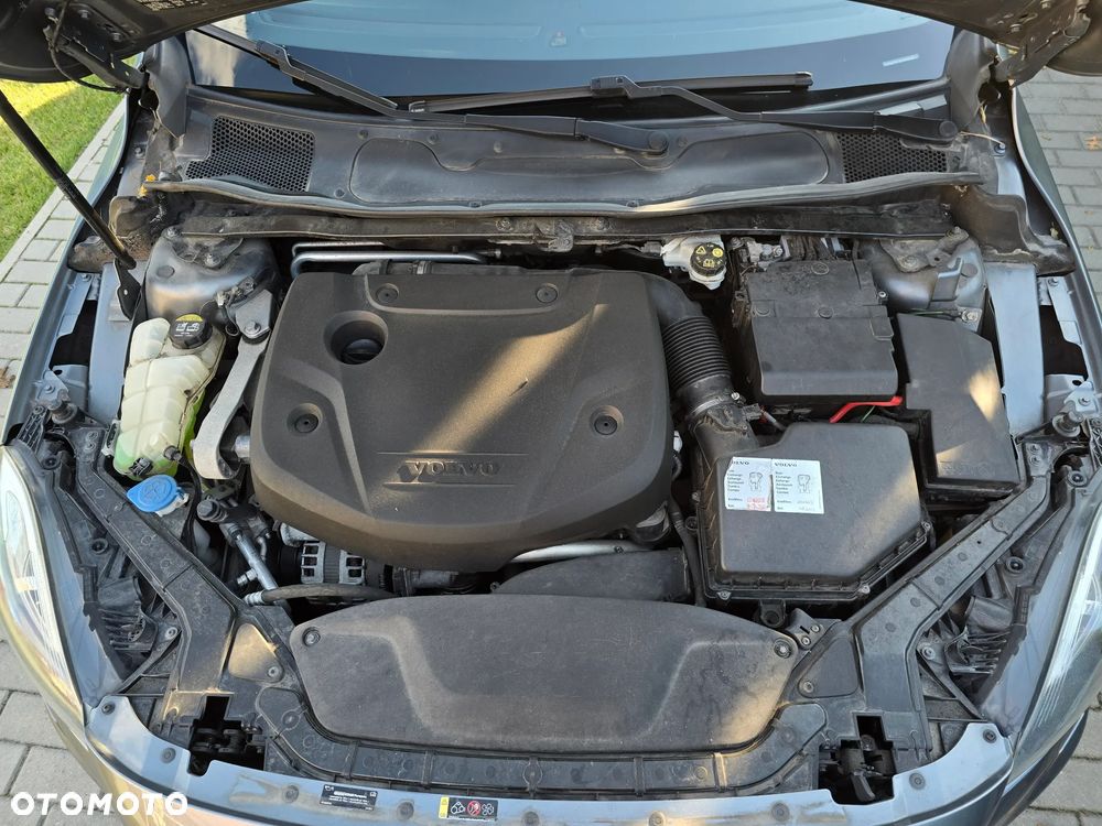 Volvo V40 D2 RDesign - 14