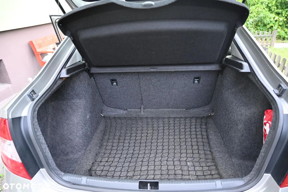 Skoda RAPID 1.2 TSI Ambition - 22