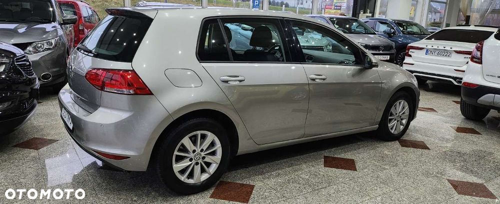 Volkswagen Golf - 16