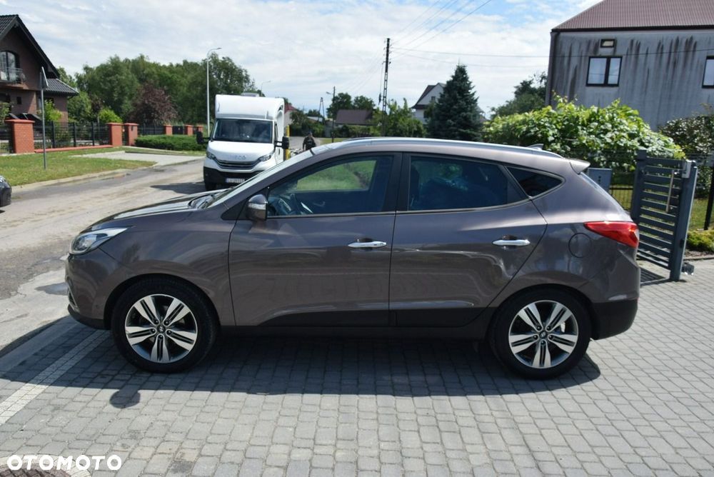 Hyundai ix35 2.0 CRDi 4WD Fifa World Cup Gold Edition - 9