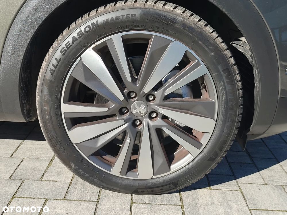 Peugeot 3008 1.6 PureTech Hybrid PHEV Allure Pack S&S EAT8 - 36