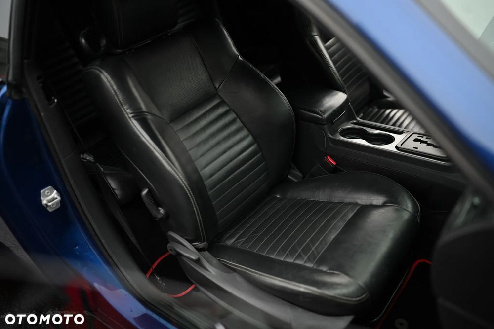 Dodge Challenger - 7