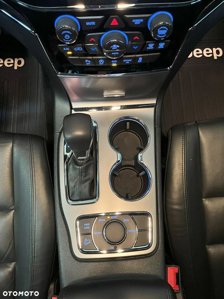 Jeep Grand Cherokee 3.6 V6 Limited - 12