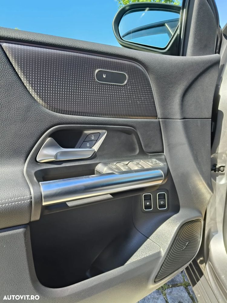 Mercedes-Benz B 250 e - 12