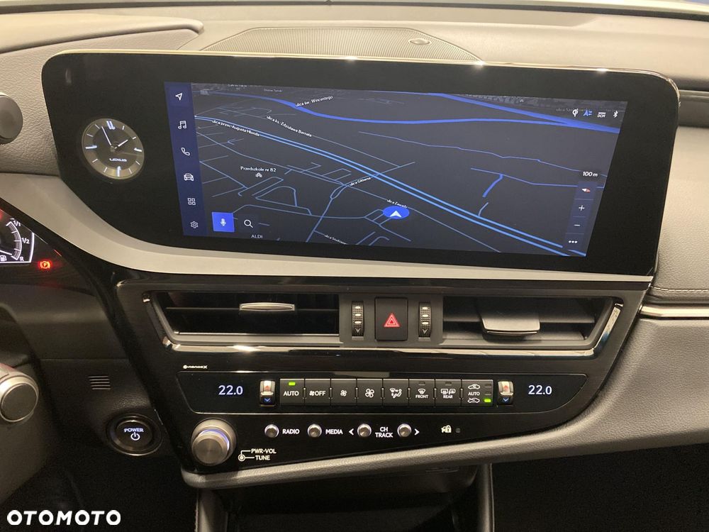 Lexus ES 300h Business Edition - 14