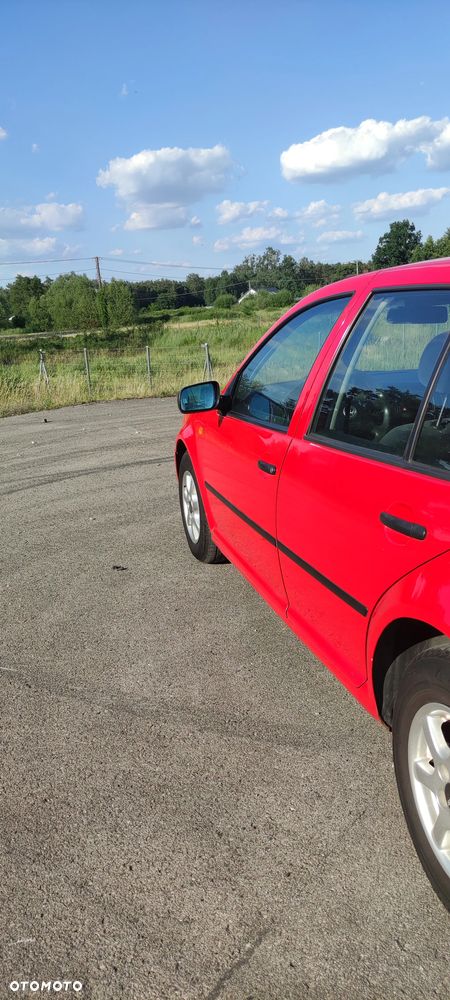 Volkswagen Golf 1.4 Comfortline - 4
