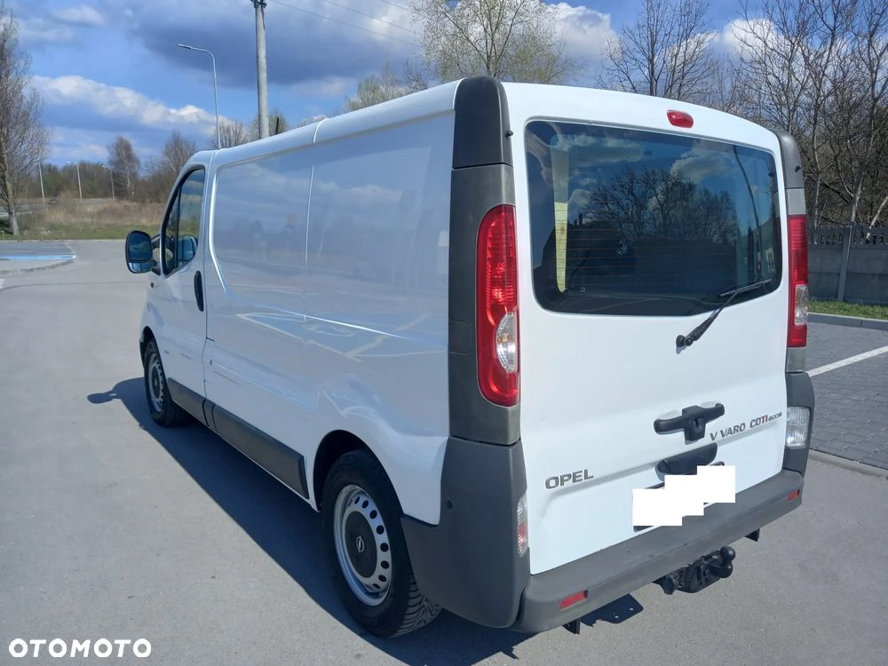 Opel VIVARO - 11