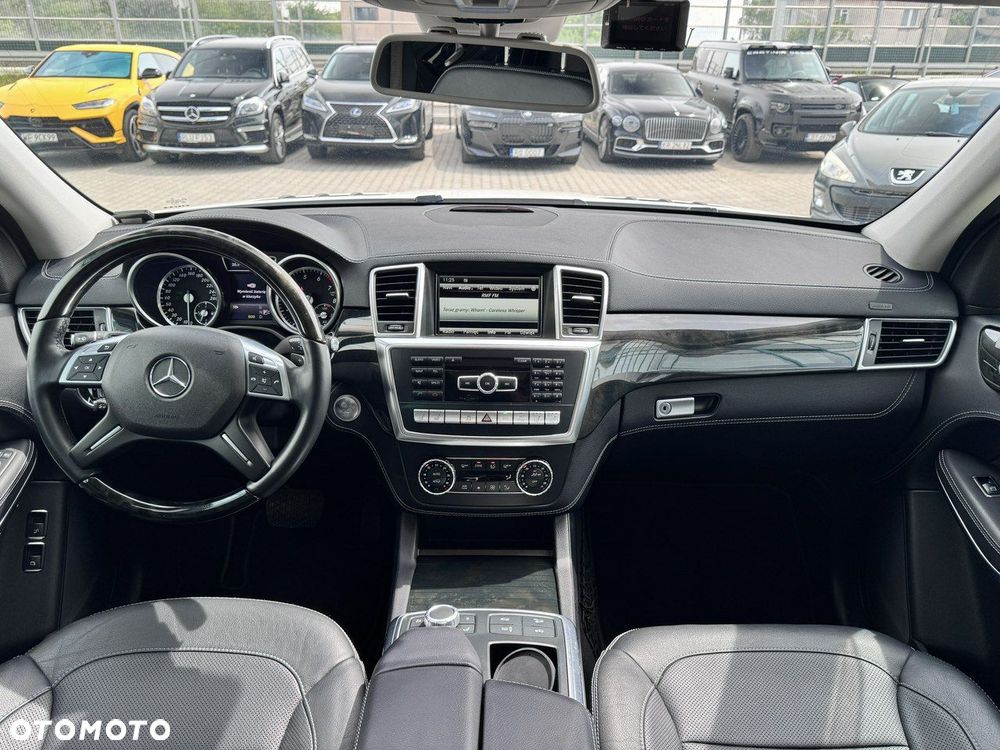 Mercedes-Benz GL 500 4Matic (BlueEFFICIENCY) 7G-TRONIC - 16