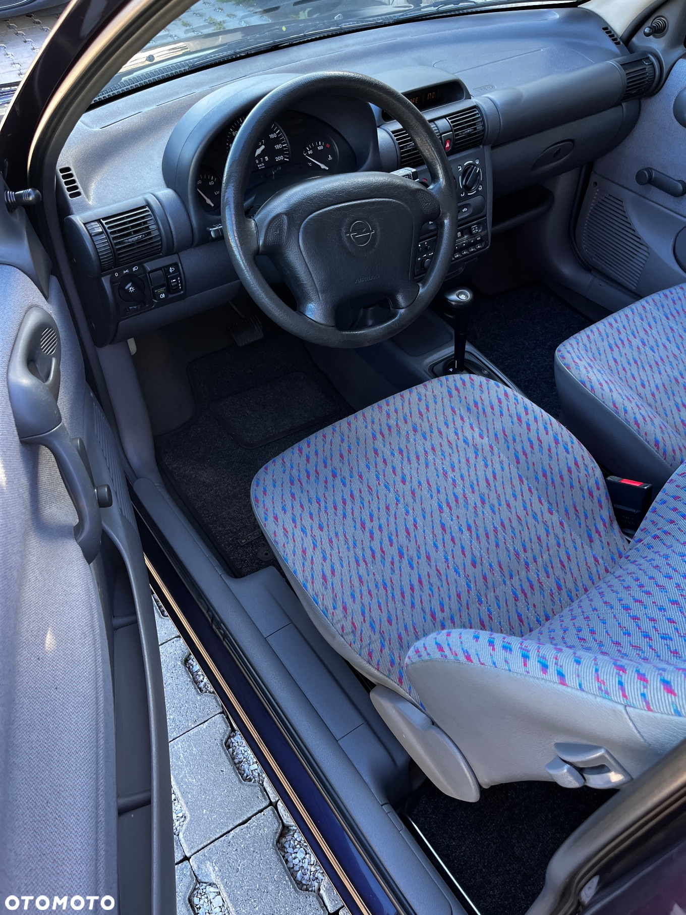 Opel Corsa - 10