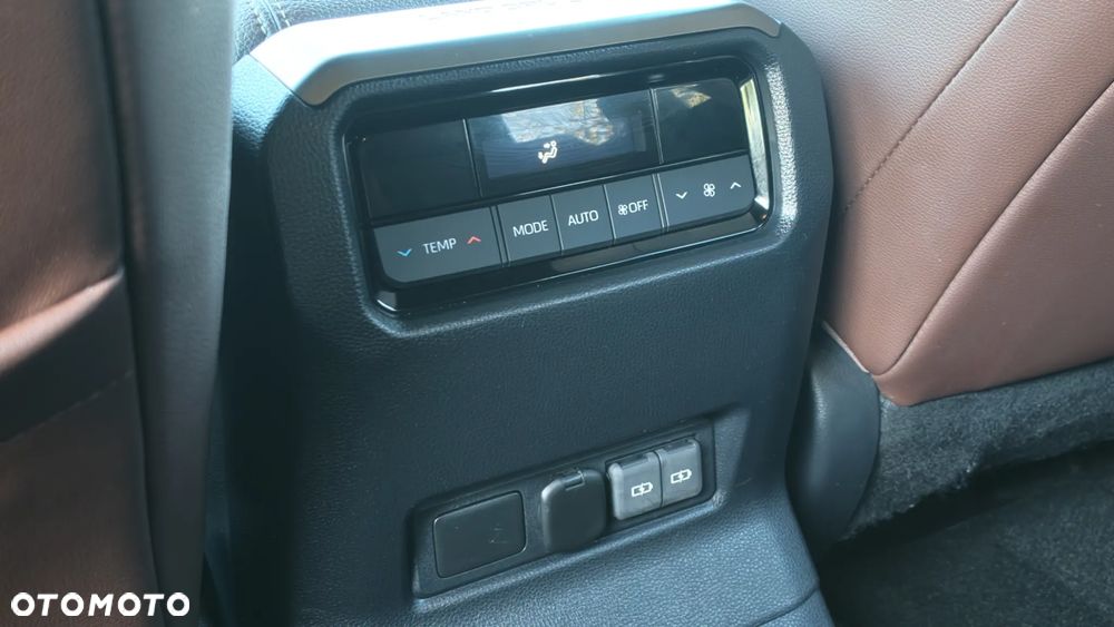 Toyota Land Cruiser LC 2.8 D-4D Invincible - 30